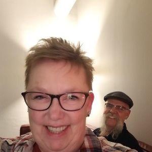 Meet your Posher, Elaine